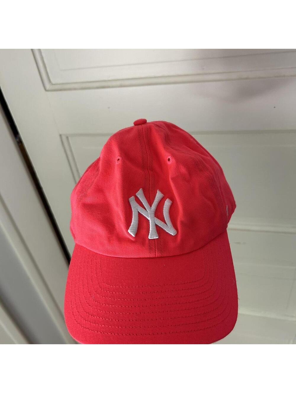 hot pink yankees hat!!